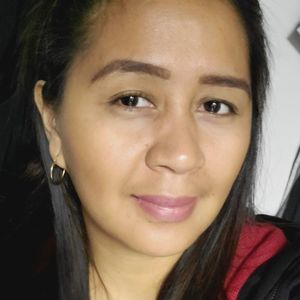 Meet your Posher, Gemma blanca